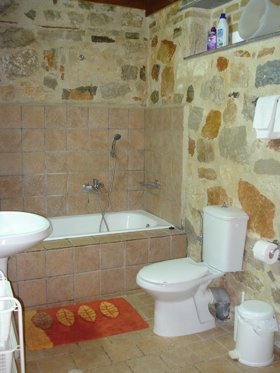 דירות Epidaurus Athina Ecofarm מראה חיצוני תמונה